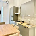 Apartament House Station *