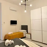 House Station Apartament Neapol