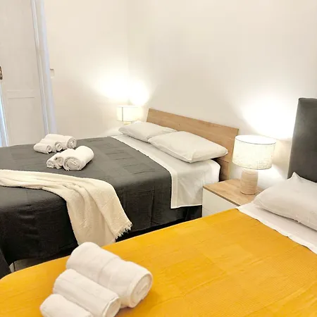 House Station Apartman *